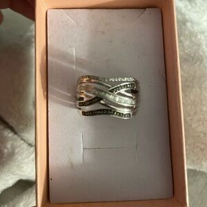 Elegant Sterling Silver Women's Ring with Chocolate and white diamonds!
